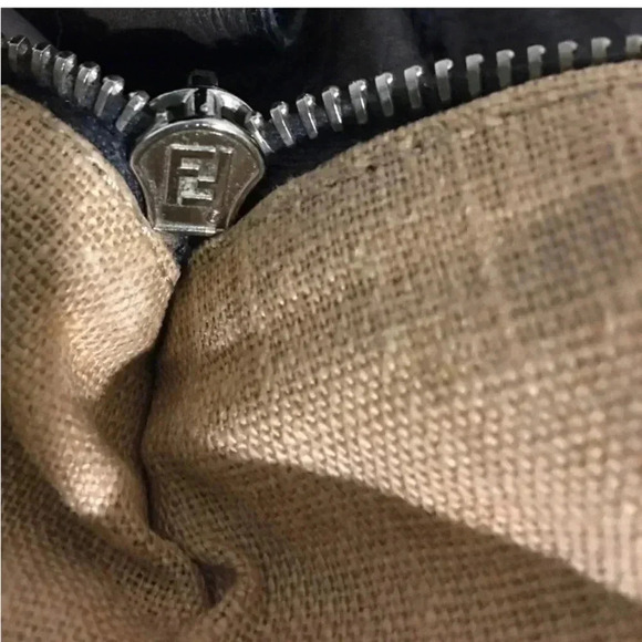 Fendi vintage unisex messenger unisex handbag - Picture 10 of 12